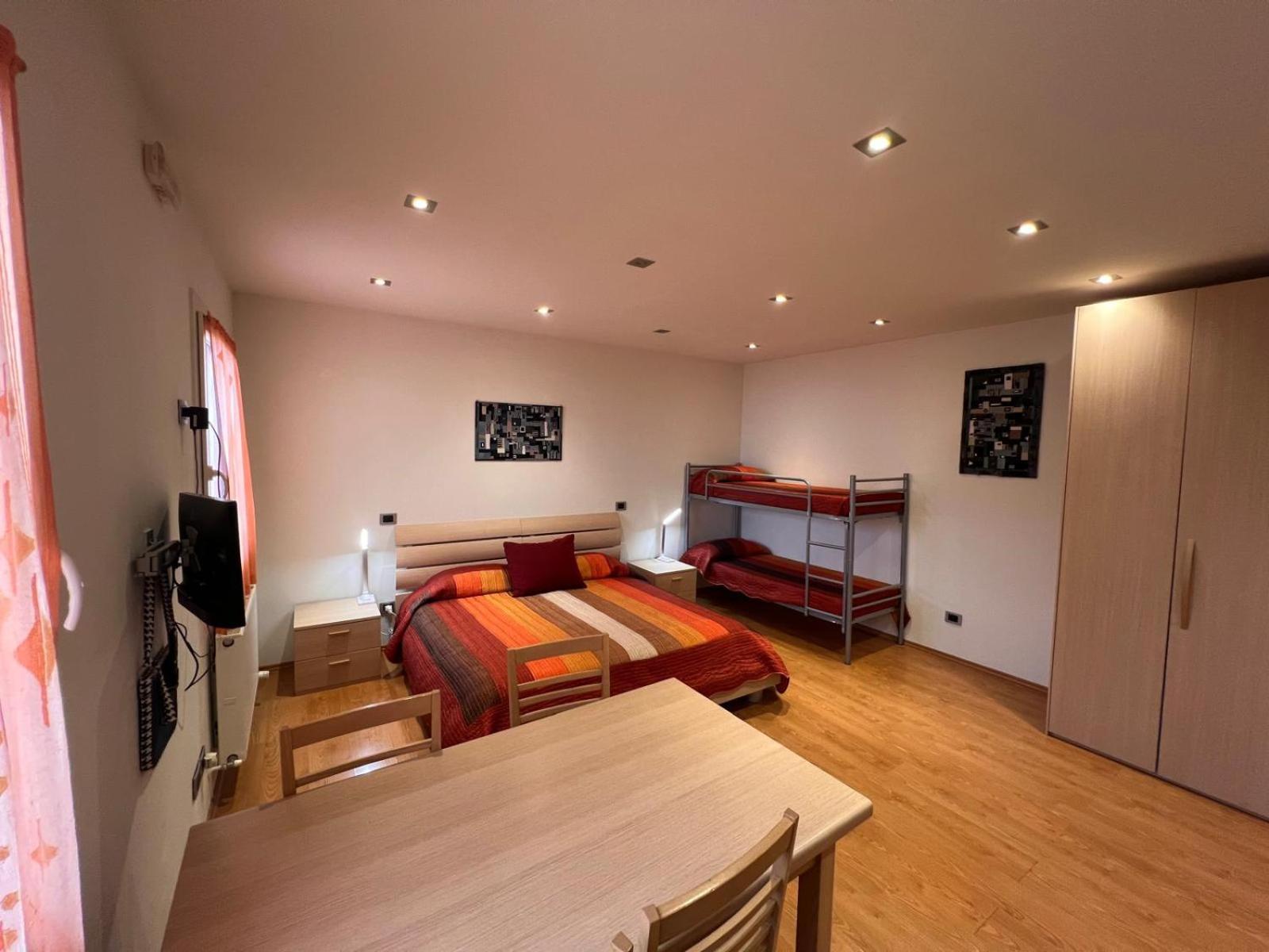 Residence Stefania Cavasso Nuovo Buitenkant foto
